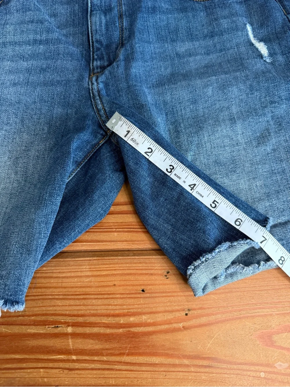 DL1961 Karlie Boyfriend Jean Shorts Size 29 Distressed Raw Hem DL Vintage